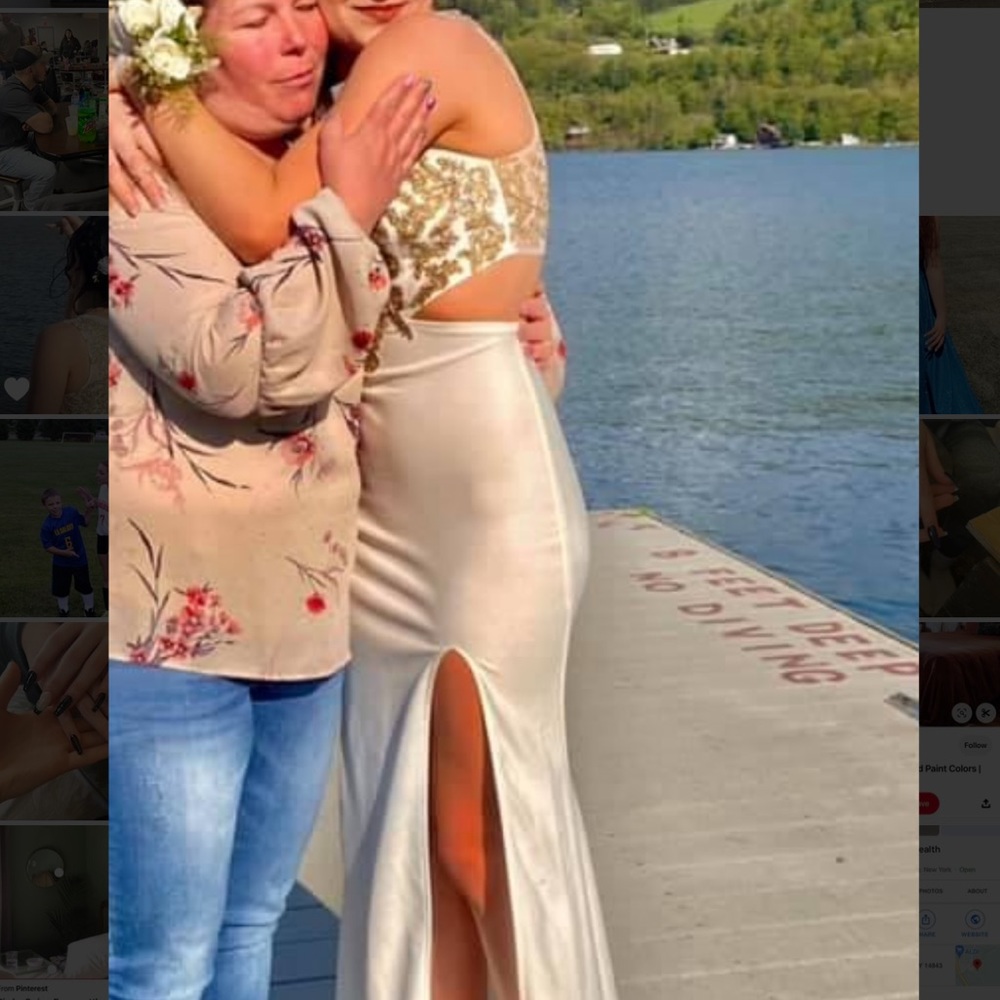 Prom Dress - Picture 2 of 4